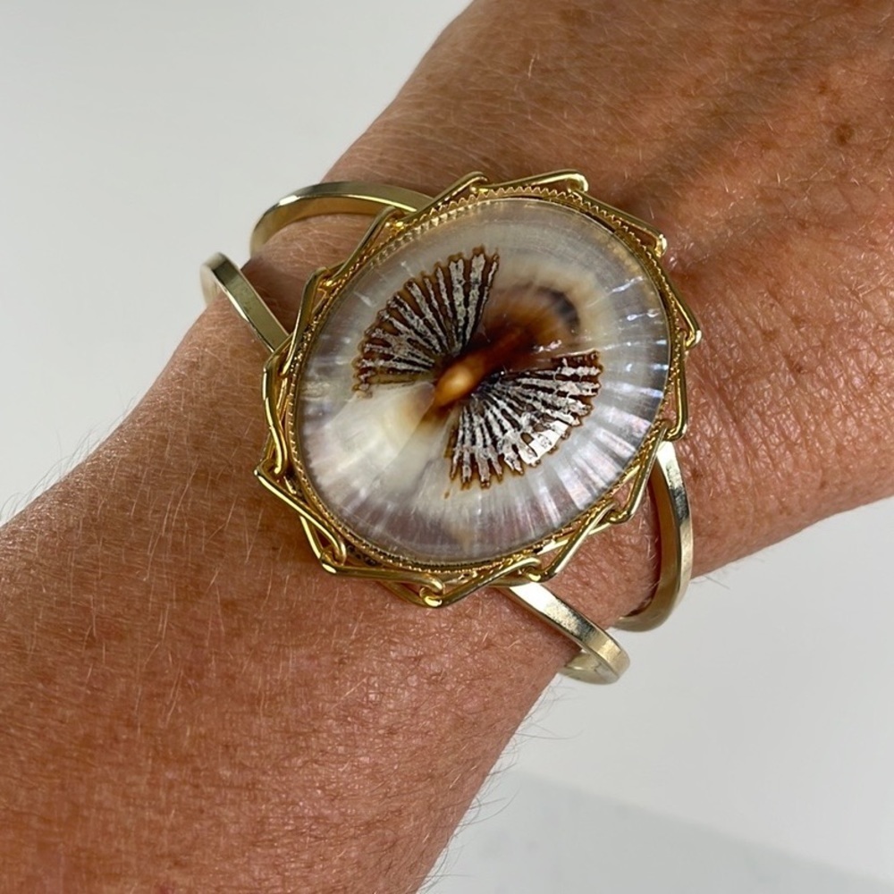 Shell Dove Clamp Style Bangle - Picture 15 of 15
